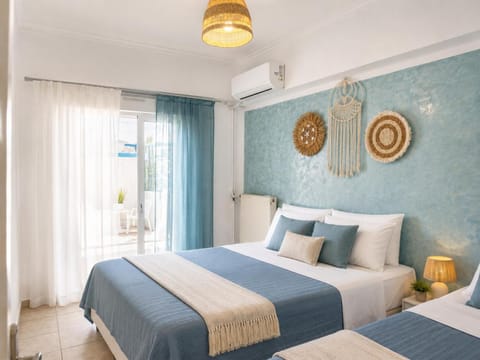 Bedroom, air conditioner