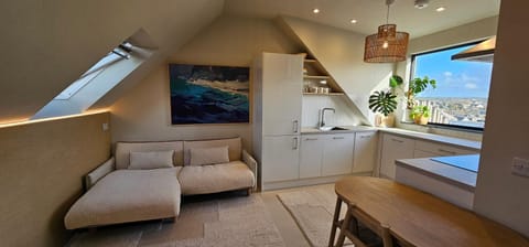 Kitchen or kitchenette, Living room, Seating area