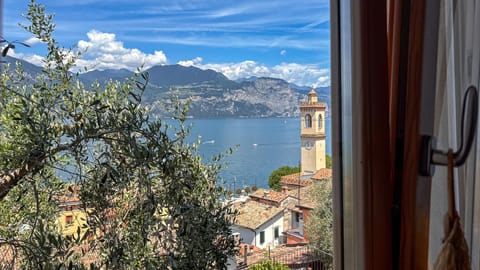 Property building, Bird's eye view, View (from property/room), Lake view, Mountain view