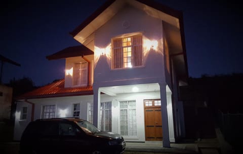 Facade/entrance, Night, Garden
