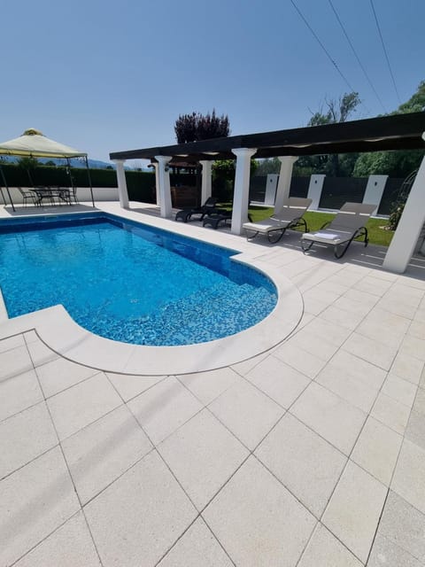 Seating area, Pool view, Swimming pool, sunbed