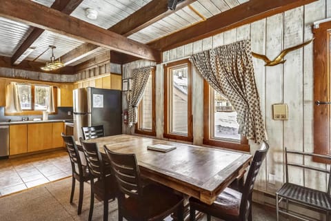 Hemlock Ridge 6A House in Mendon