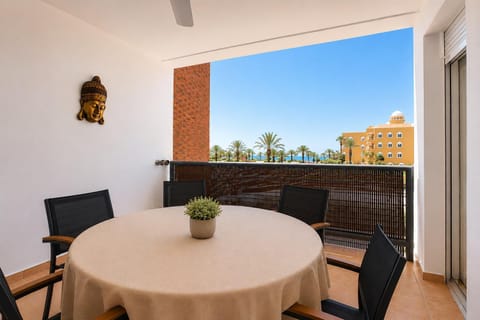 View (from property/room), Balcony/Terrace, Balcony/Terrace, Dining area, Sea view, Sea view