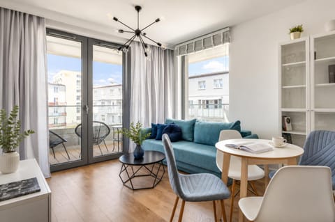 Balcony/Terrace, Living room, Seating area, Dining area