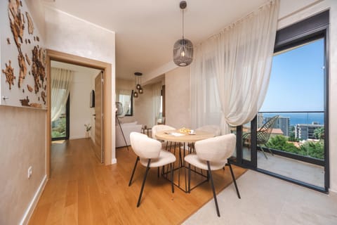 Living room, Dining area, Sea view