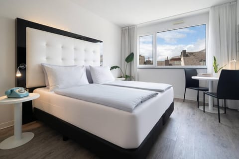 Bed, View (from property/room), Bedroom