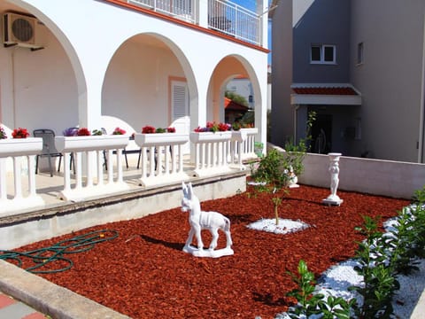 Property building, Balcony/Terrace