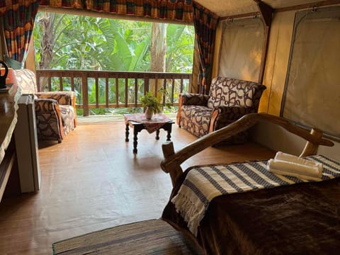 Bed, Garden, View (from property/room), Balcony/Terrace, Photo of the whole room, Seating area, Bedroom, Garden view