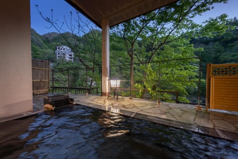 Hot Tub, Open Air Bath