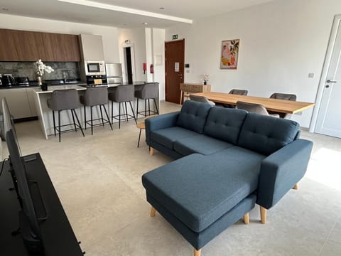 Living room, Dining area, kitchen