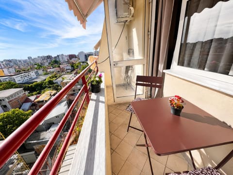 Balcony/Terrace, Seating area, City view