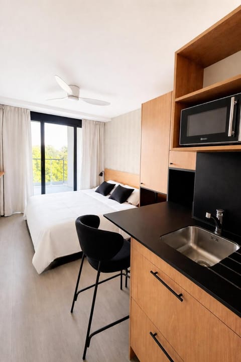 Bed, Kitchen or kitchenette, Photo of the whole room