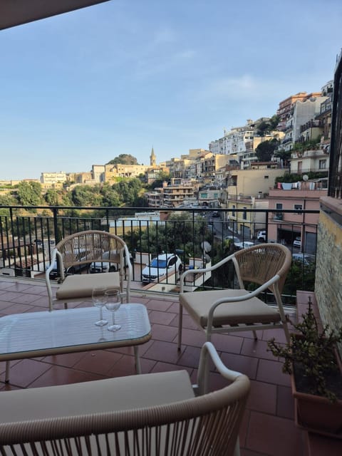 Balcony/Terrace, Balcony/Terrace, City view