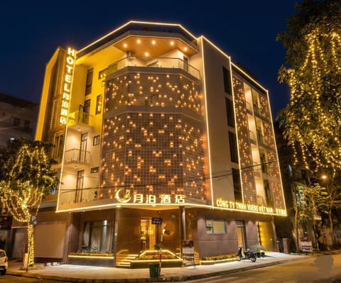 Property building, Night, City view