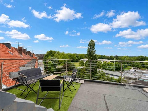 Patio, Garden, View (from property/room), Balcony/Terrace, Seating area, Garden view