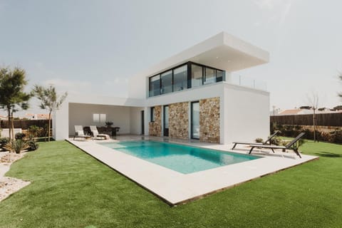 Property building, Patio, Balcony/Terrace, Pool view, Swimming pool, Swimming pool