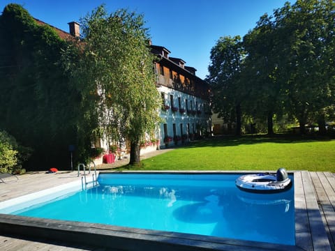 Property building, Garden, Swimming pool
