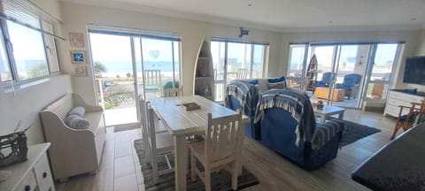 Living room, Lounge or bar