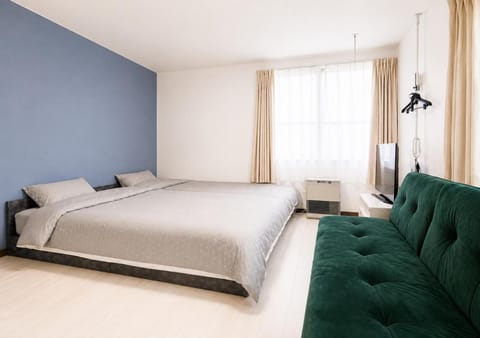 Bed, Living room, Bedroom