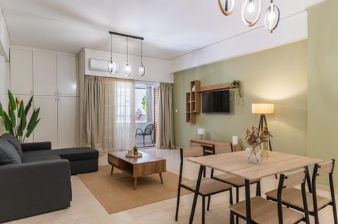 Living room, Dining area