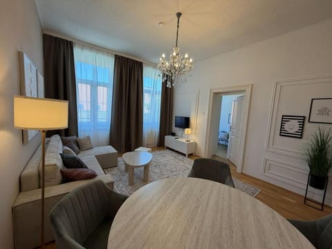 Living room, Photo of the whole room