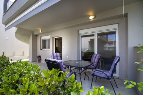 Property building, Patio, Day, Garden, Seating area