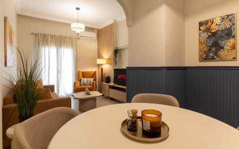 Living room, Dining area