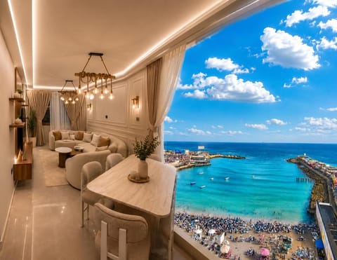 Day, View (from property/room), Balcony/Terrace, Seating area, Beach, Sea view