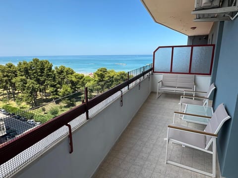 Natural landscape, View (from property/room), Balcony/Terrace, Beach, Sea view