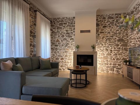 TV and multimedia, Seating area