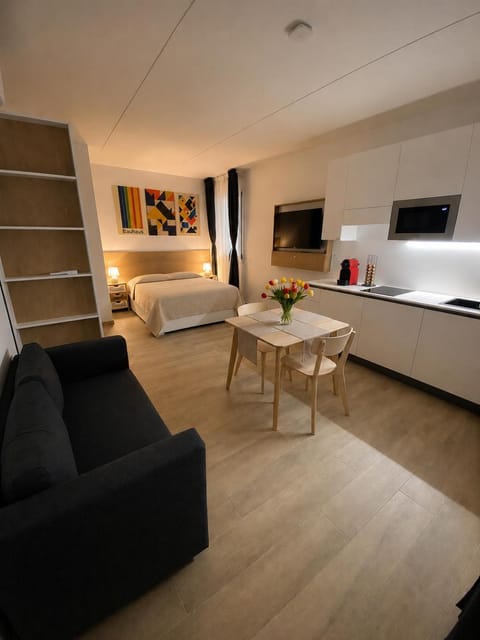 TV and multimedia, Kitchen or kitchenette, Living room, Seating area, Dining area, Evening entertainment