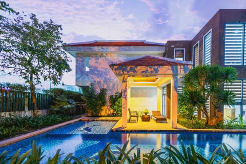Day, Natural landscape, Garden view, Pool view