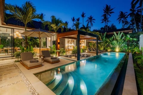 Property building, Garden, Garden view, Pool view, Swimming pool