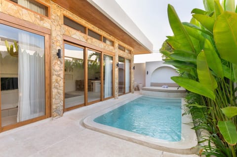 Day, Natural landscape, Pool view, Swimming pool