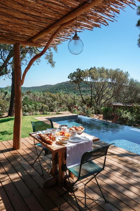 Natural landscape, Food and drinks, Food, Garden view, Mountain view, Pool view, Swimming pool, Breakfast, Continental breakfast