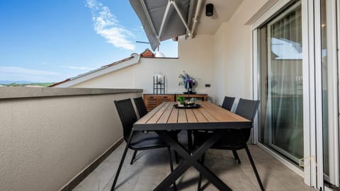 Balcony/Terrace, City view, Sea view
