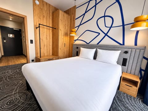 Bed, Bedroom, wardrobe