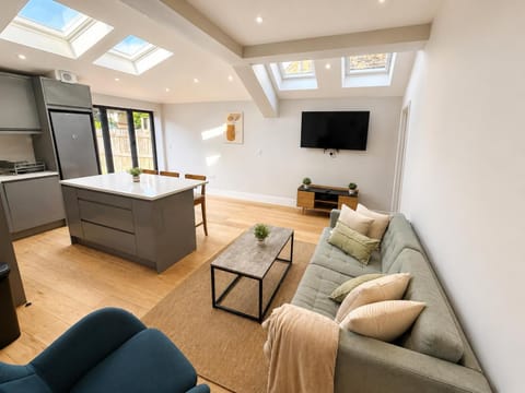Communal lounge/ TV room, Living room