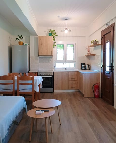 Living room, Seating area, Dining area, oven, stove, kitchen