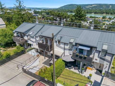 Day, Neighbourhood, Natural landscape, Bird's eye view