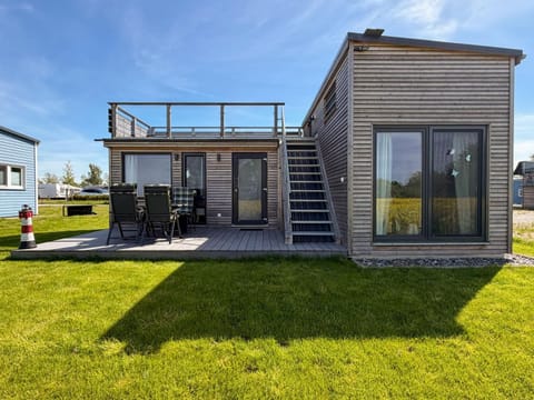 Property building, Garden, Balcony/Terrace
