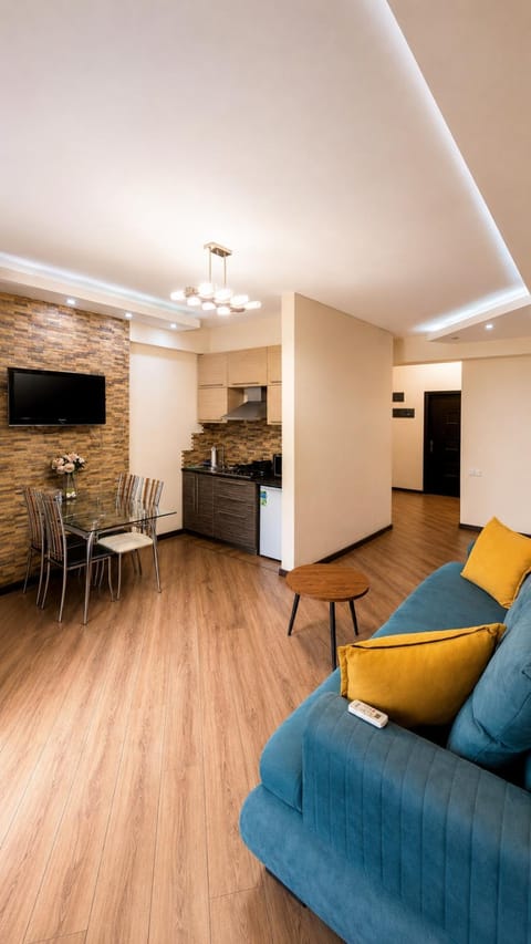 Kitchen or kitchenette, Living room