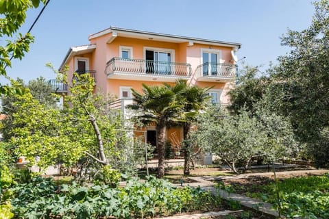 Property building, Garden, Garden view