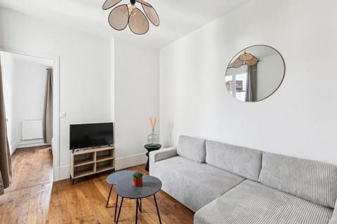 Communal lounge/ TV room, TV and multimedia, Living room, Seating area