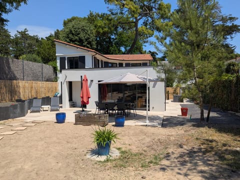 Property building, Garden, Garden