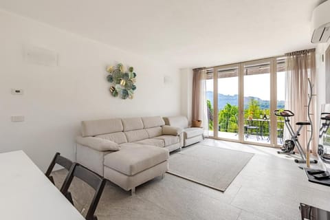Balcony/Terrace, Living room, Photo of the whole room, Seating area