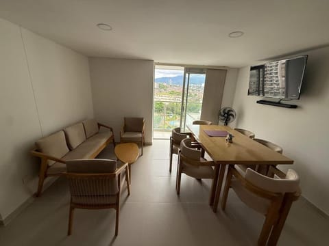 Communal lounge/ TV room, TV and multimedia