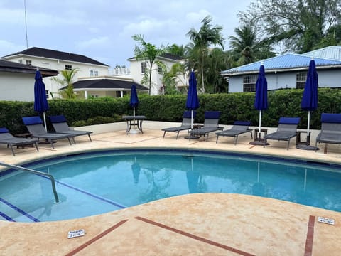 Garden, Swimming pool, sunbed