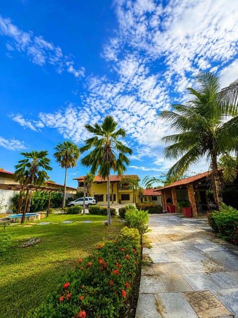 Property building, Day, Natural landscape, Garden, Garden view, Parking