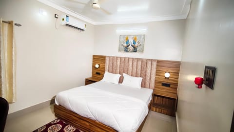 Bed, Bedroom, air conditioner